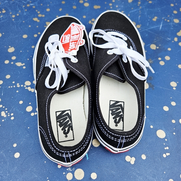Vans Black and White Canvas Shoes - Picture 12 of 16